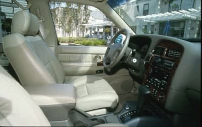 1999 Infiniti QX4