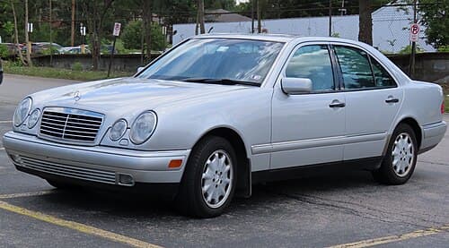 1999 Mercedes-Benz E320