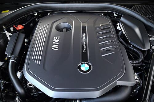 2016 BMW 740i