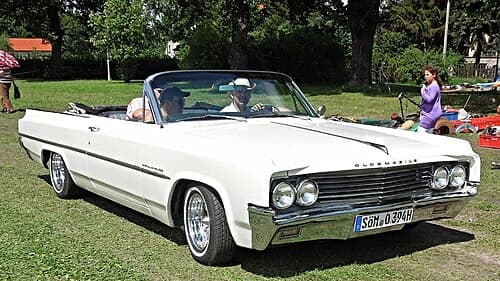 1966 Oldsmobile Starfire
