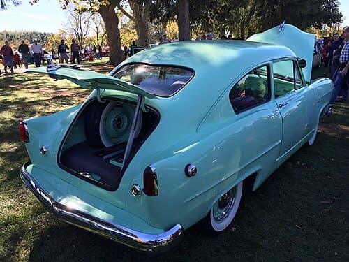 1953 Kaiser DeLuxe