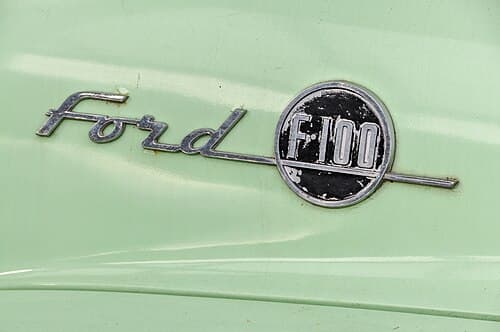 1983 Ford E-100