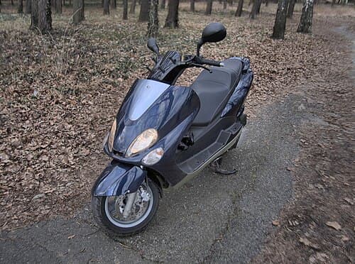 2000 Yamaha YP400
