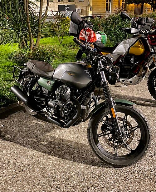 2018 Moto Guzzi V7 III Stone