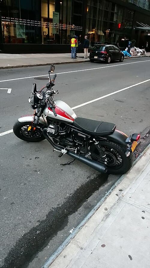 2019 Moto Guzzi V9 Bobber